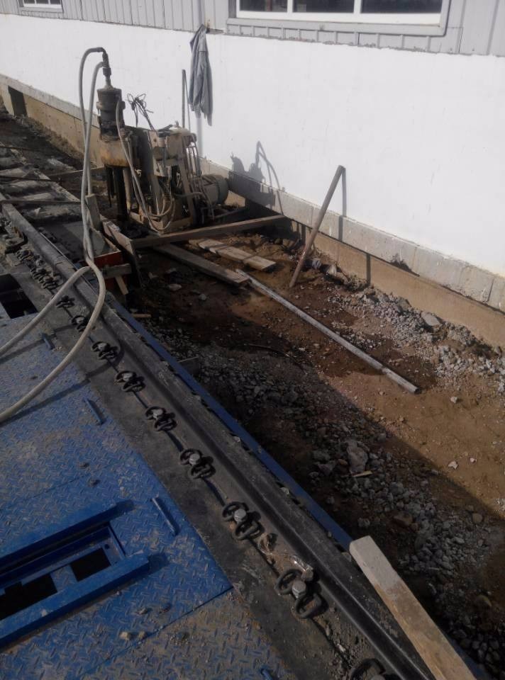 总口管理区注浆治理铁路高路基沉陷病害